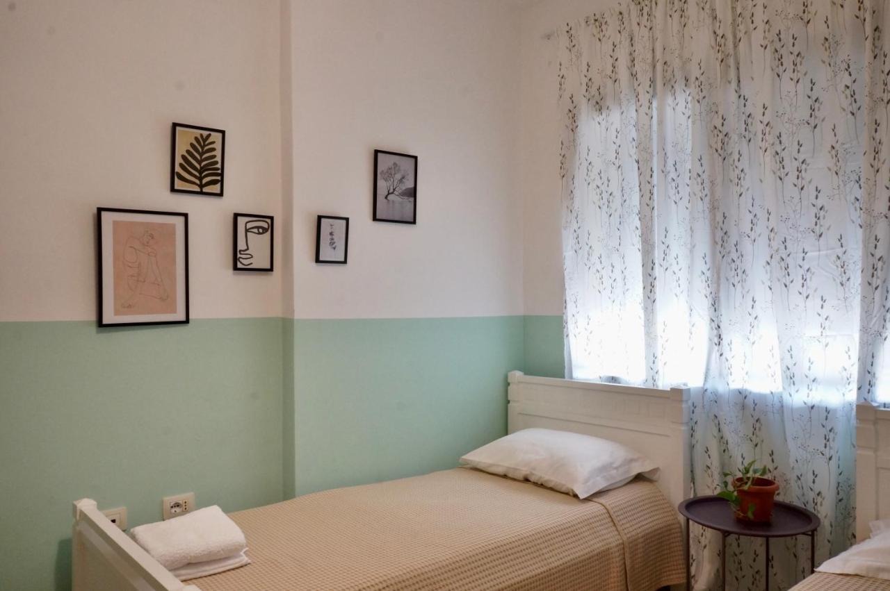 Lovely 2 Bedroom With Free Parking Apartament *